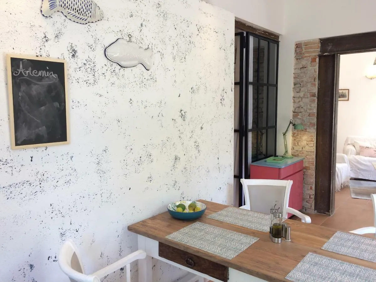Artemia Apartment Levanto 0*,