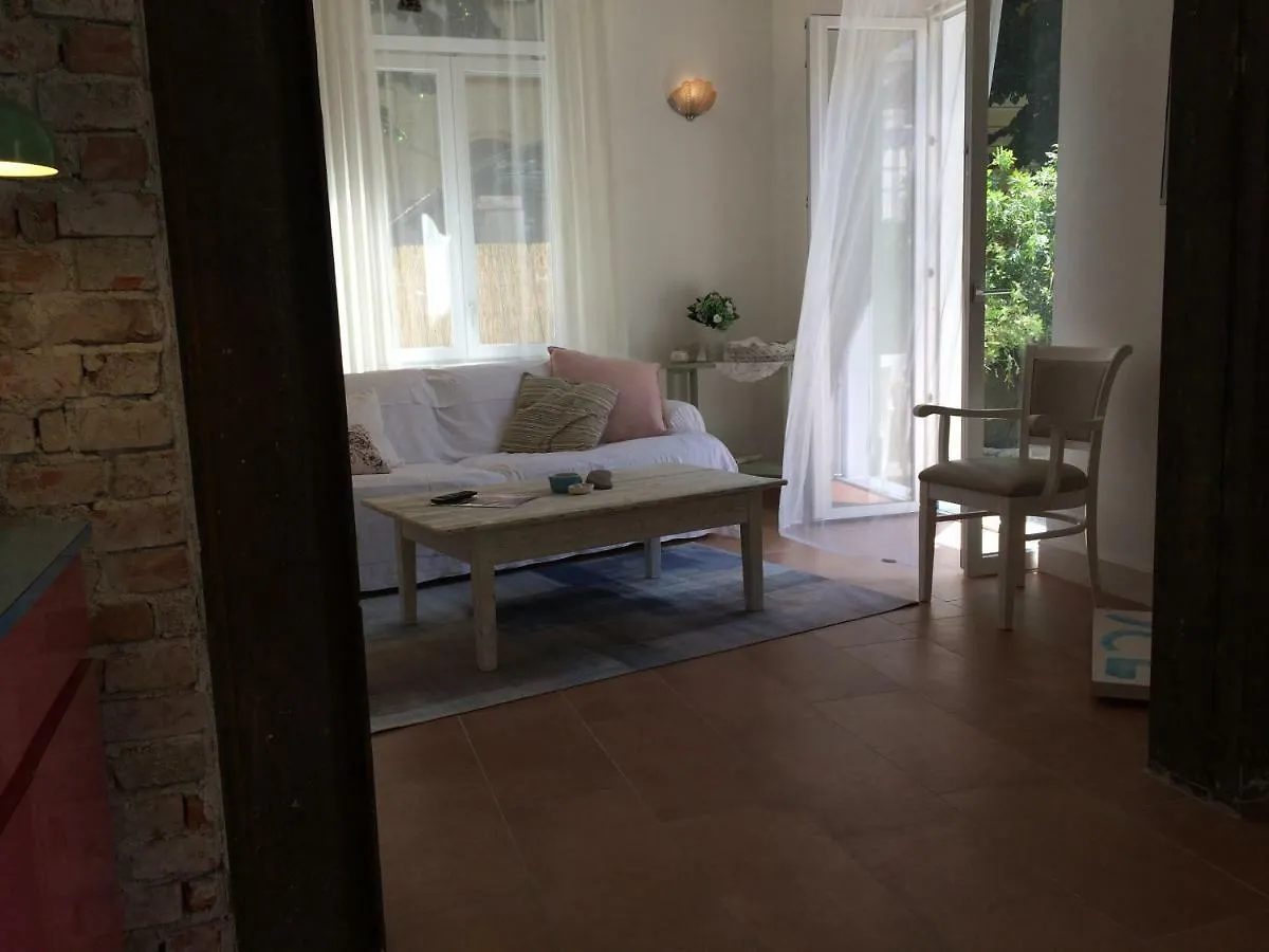 Artemia Apartment Levanto 0*,  Italy