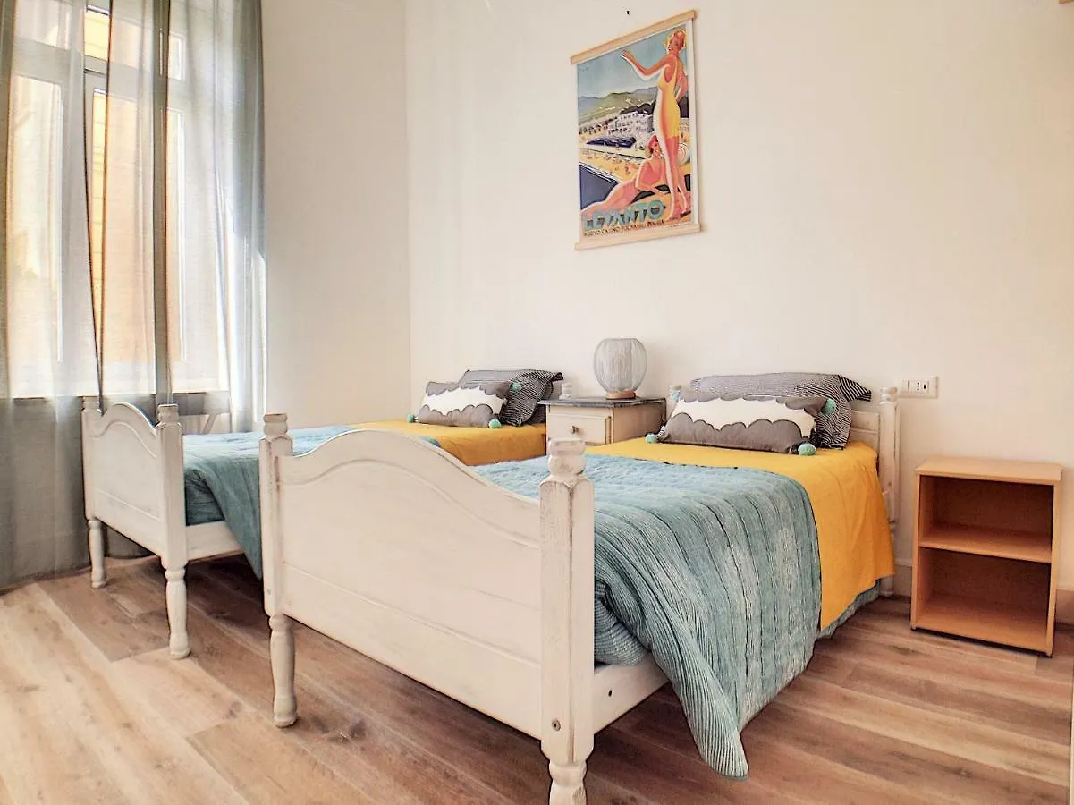 Artemia Apartment Levanto Italy