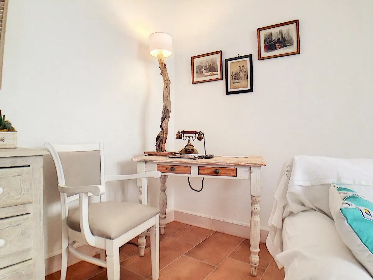 Artemia Apartment Levanto 0*,